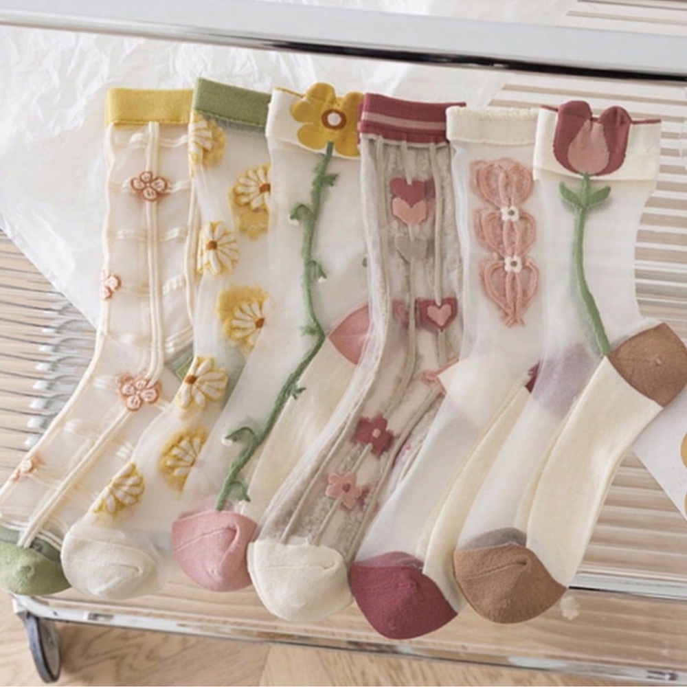 Floral Print Semi Sheer Textured Socks Set of 5